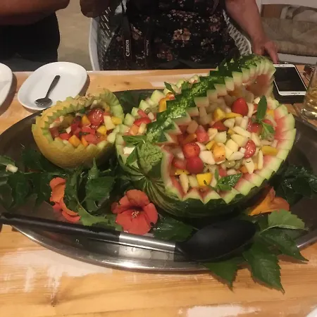 ゲストハウス Cactus Paros ロガラス