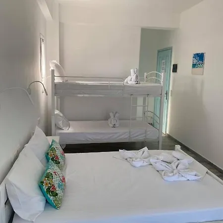 ゲストハウス Cactus Paros 3*