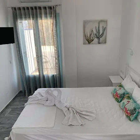 Cactus Paros ゲストハウス 3*