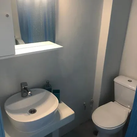 ゲストハウス Cactus Paros ロガラス