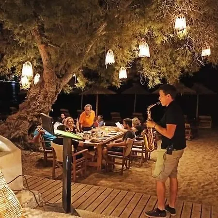 ゲストハウス Cactus Paros 3*