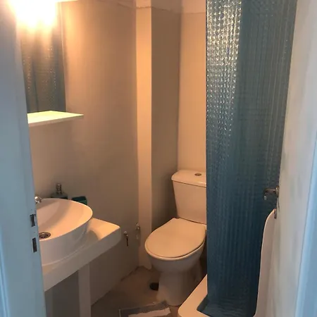 ゲストハウス Cactus Paros ロガラス