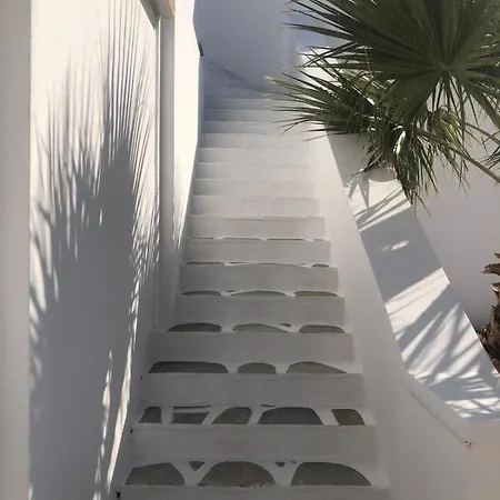 ゲストハウス Cactus Paros 3*